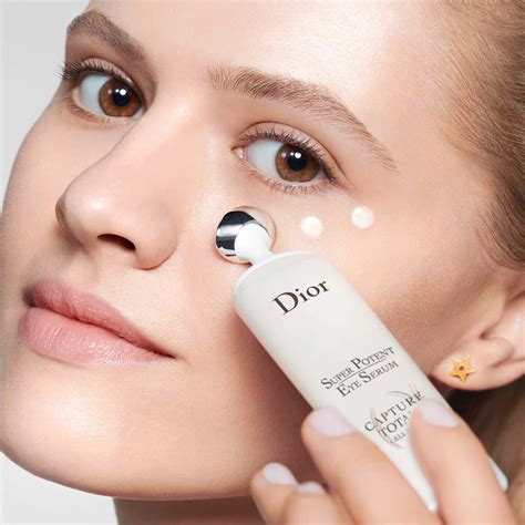 Dior CAPTURE TOTALE SUPER POTENT EYE SERUM 